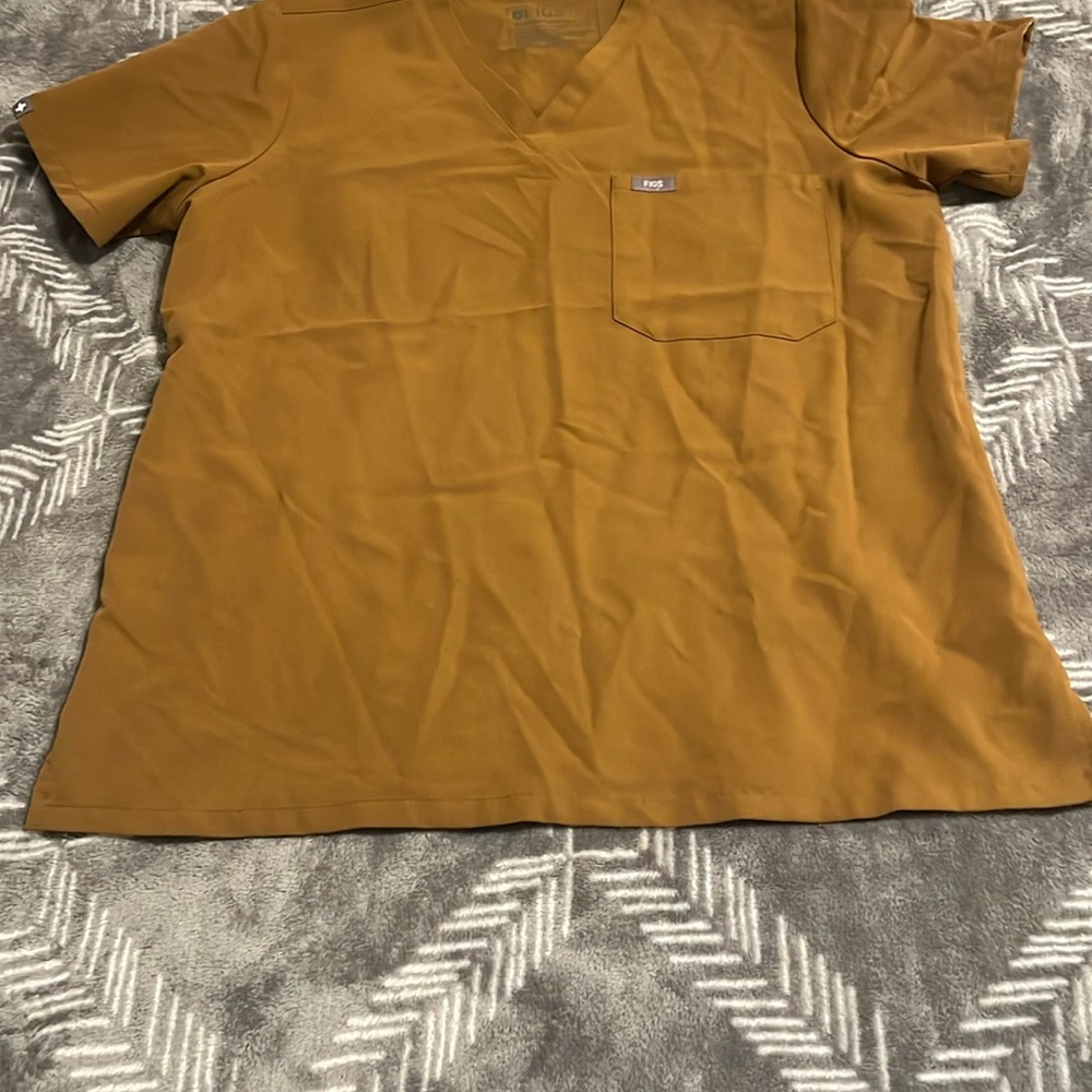 Figs Brown Jogger Pants and Catrina scrub top - Picture 3 of 4